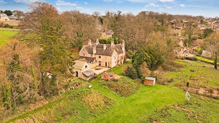 4 Bedroom Semi-Detached House For Sale In Bussage, Stroud, GL6