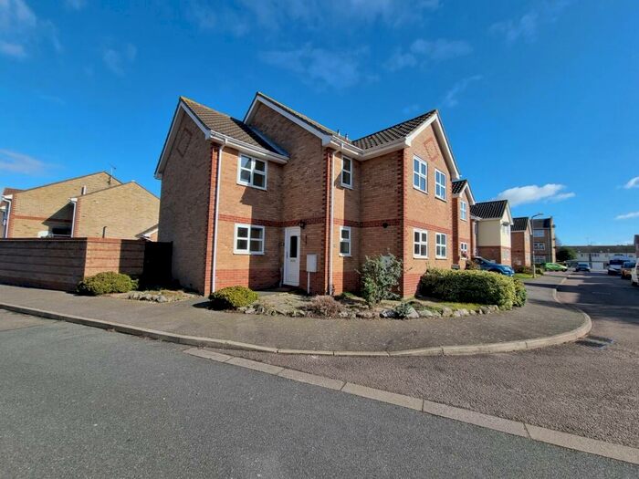 3 Bedroom House To Rent In Bamford Way, Walmer, CT14