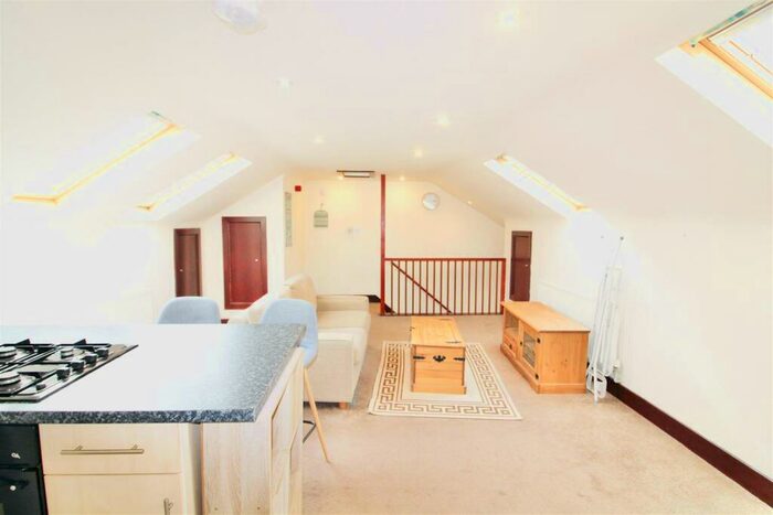 1 Bedroom Apartment To Rent In Shelford Road, Radcliffe-on-Trent, Nottingham, NG12