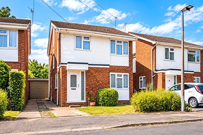 4 Bedroom Detached House For Sale In Ashmore Gardens, Leverstock Green, Hemel Hempstead, Hertfordshire, HP3