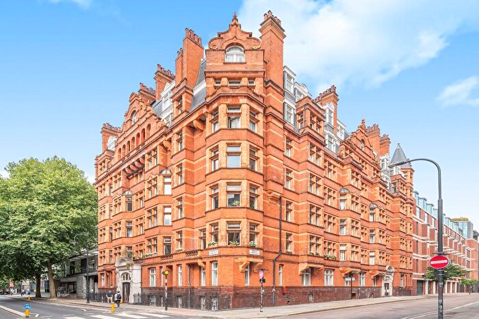 4 Bedroom Flat For Sale In Torrington Place, Bloomsbury, London, WC1E