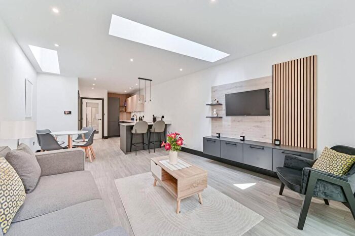 3 Bedroom Terraced House To Rent In Laurie Grove, London, SE14