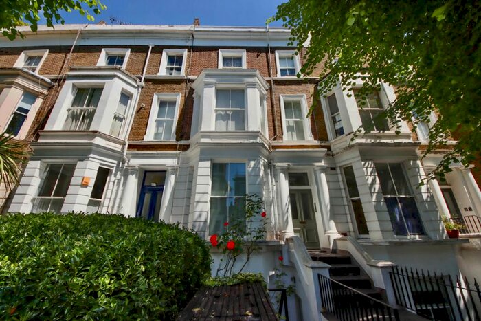 1 Bedroom Flat To Rent In Leamington Road Villas, London, W11
