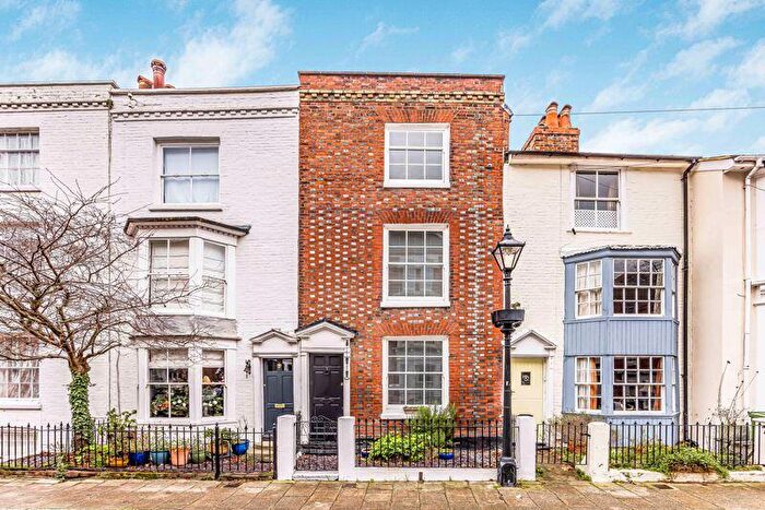 3 Bedroom Town House For Sale In Castle Road, Southsea, PO5