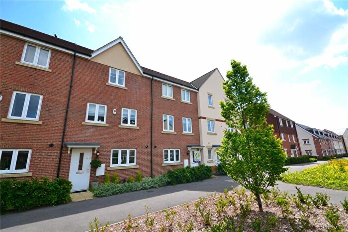 4 Bedroom Terraced House To Rent In Sparrowhawk Way, Jennetts Park, Bracknell, Berkshire, RG12