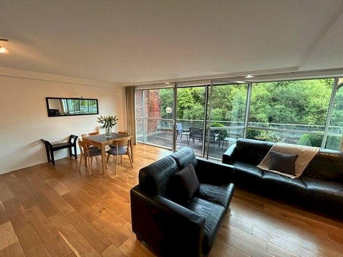 2 Bedroom Flat To Rent In The Mill, South Hall Street, M5