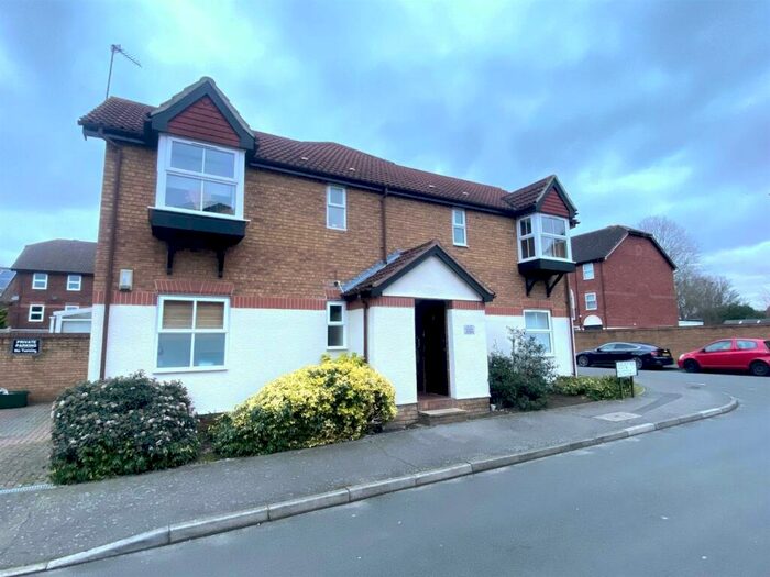 Studio To Rent In Silbury Avenue, Colliers Wood Borders, CR4