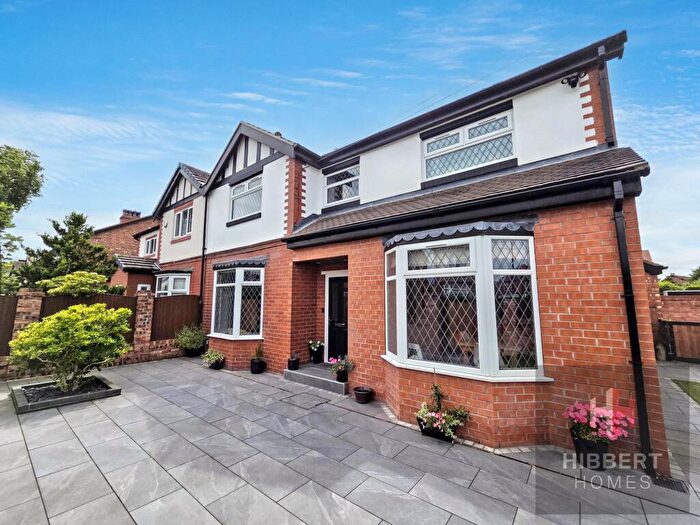 4 Bedroom Semi-Detached House For Sale In Park Avenue, Sale, M33