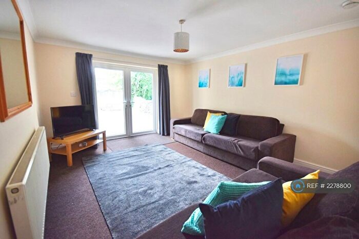 9 Bedroom Terraced House To Rent In Miskin Street, Cardiff, CF24