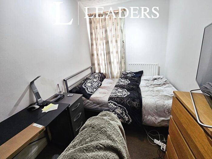 1 Bedroom Terraced House To Rent In North Parade, West End, LN1