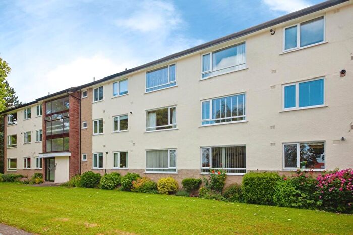 2 Bedroom Apartment For Sale In The Glen, Sheffield, S10