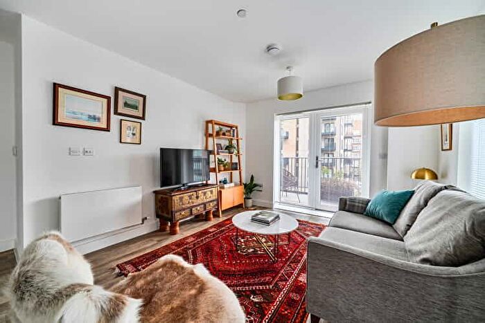 1 Bedroom Flat For Sale In Amber House, Bracknell, Berkshire, RG12