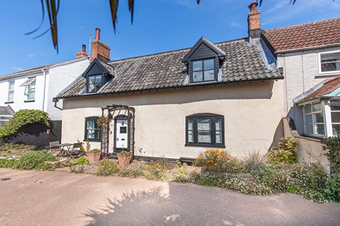 2 Bedroom Semi-Detached House For Sale In Charming Coastal Cottage In Winterton-on-Sea Just A Short Stroll To The Beach, NR29