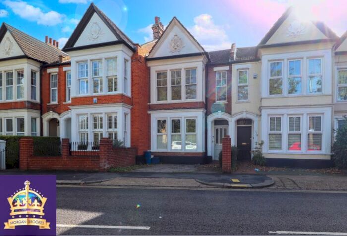 2 Bedroom Flat To Rent In Cambridge Road, Southend-On-Sea, SS1