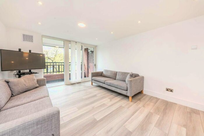 2 Bedroom Flat To Rent In Edith Terrace, London, SW10