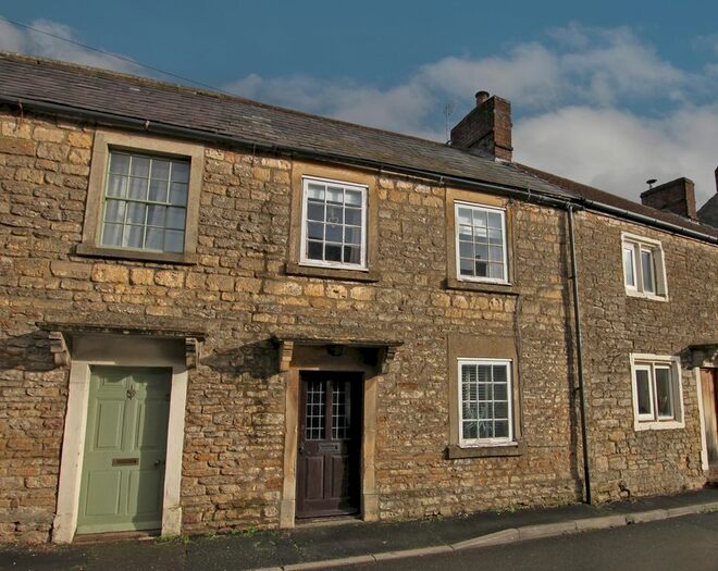 1 Bedroom Cottage For Sale In West Terrace, Woolverton, BA2