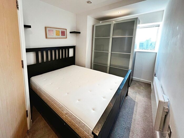 2 Bedroom Flat To Rent In Albion Street, Leeds, West Yorkshire, LS2