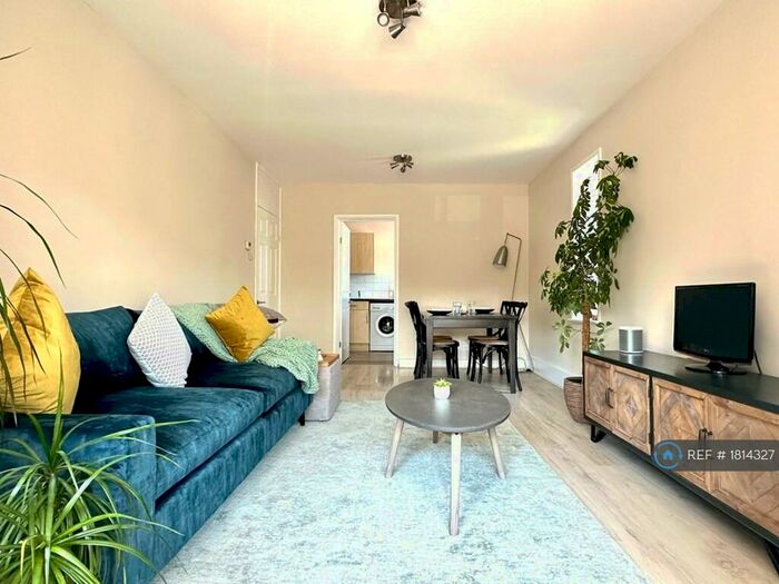 1 Bedroom Flat To Rent In London, London, SE18