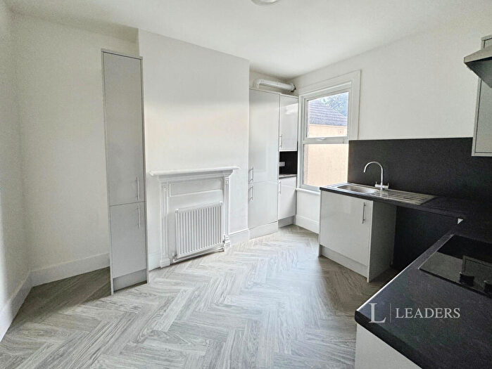 1 Bedroom Apartment To Rent In Richardson Road, BN3