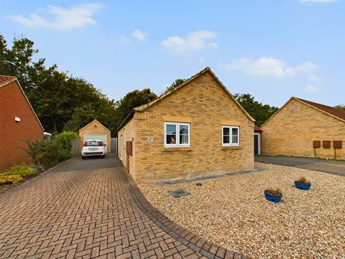 2 Bedroom Detached Bungalow For Sale In Hazel Walk, Alford, LN13
