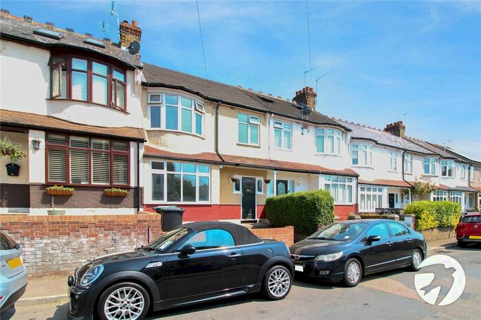 3 Bedroom Terraced House To Rent In Pinnocks Avenue, Gravesend, Kent, DA11
