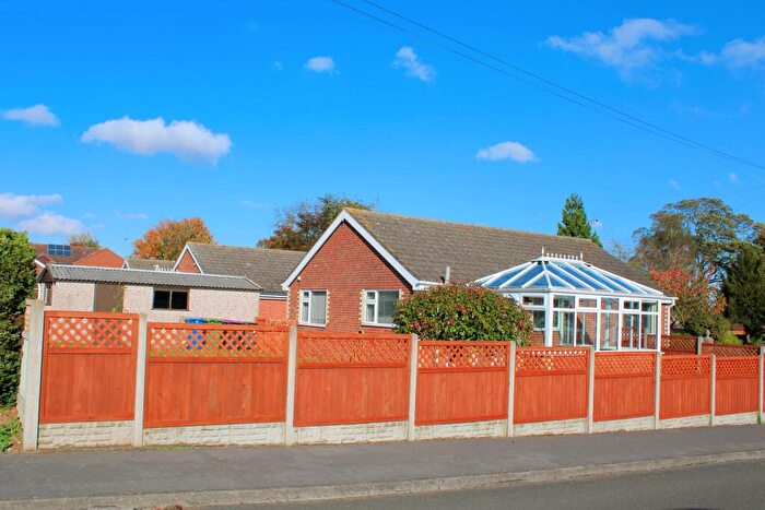 3 Bedroom Detached Bungalow For Sale In School Lane, North Kelsey, LN7
