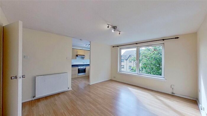 2 Bedroom Flat To Rent In North Fort Street, Edinburgh, EH6
