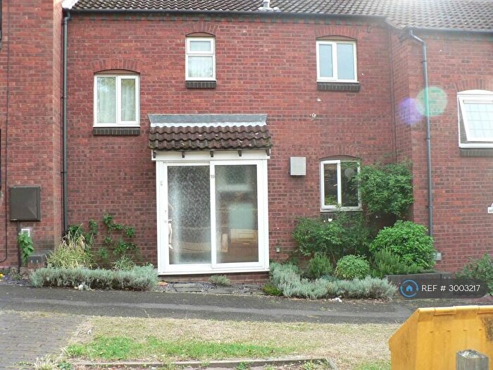 4 Bedroom Terraced House To Rent In Albion Court, Luton, LU2