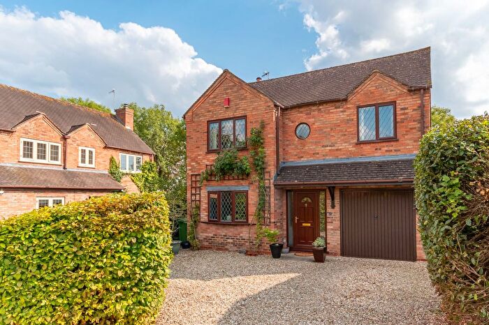4 Bedroom Detached House For Sale In The Close, Cleeve Prior, WR11