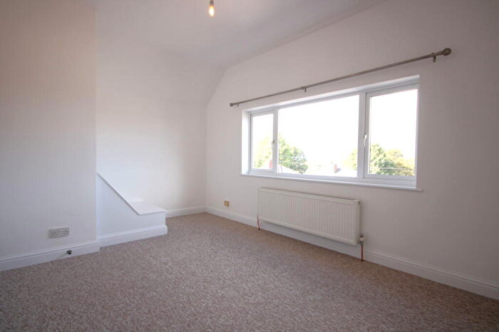 2 Bedroom End Of Terrace House For Sale In Hadcroft Road, Stourbridge, DY9
