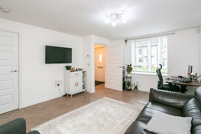 3 Bedroom Terraced House For Sale In Craw Yard Drive, Edinburgh, EH12