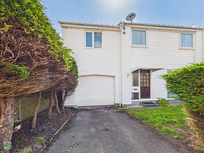 3 Bedroom Semi-Detached House For Sale In Killigarth, Polperro, PL13