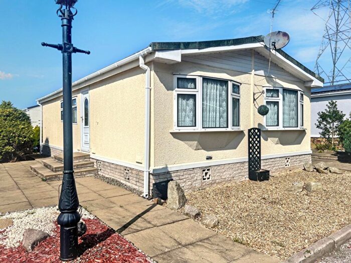 3 Bedroom Park Home For Sale In Carr Bridge Residential Park, Blackpool, FY4