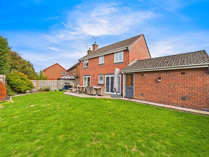 4 Bedroom Detached House For Sale In Brome Road, Abbeymead, Gloucester, GL4