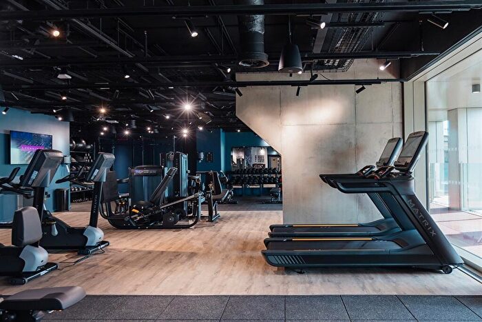 2 Bedroom Apartment To Rent In Broad Street, Birmingham, B15