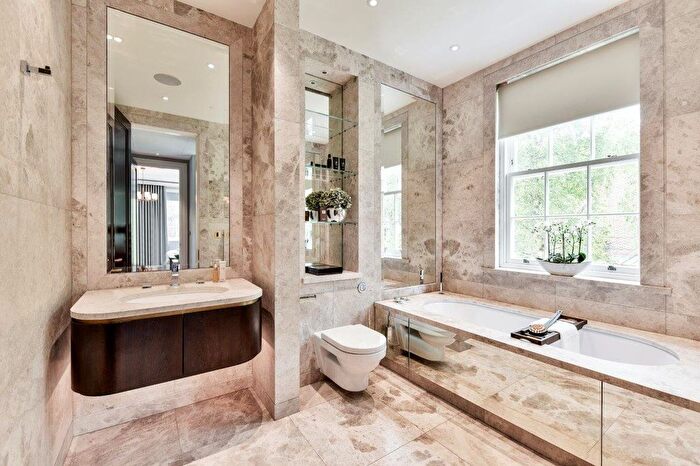 8 Bedroom Detached House To Rent In The Bishops Avenue, Hampstead Garden Suburb, London, N2