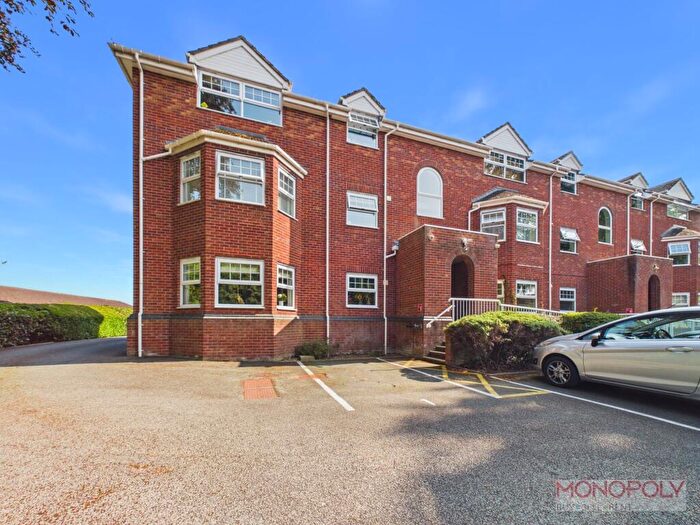 2 Bedroom Flat For Sale In Kingsmills Road, Kingscroft Kingsmills Road, LL13