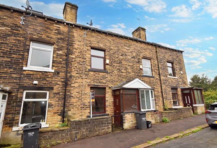 2 Bedroom Terraced House To Rent In Bath Place, Halifax, West Yorkshire, HX3