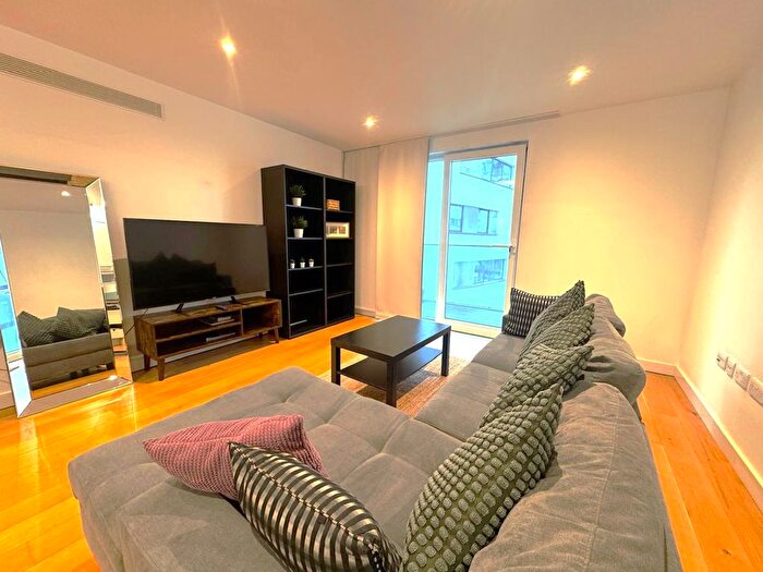 3 Bedroom Flat To Rent In Gillingham Street, London, SW1V