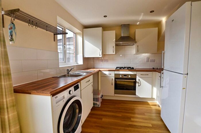 3 Bedroom Semi-Detached House For Sale In Northfield Way, Kingsthorpe, Northampton, NN2