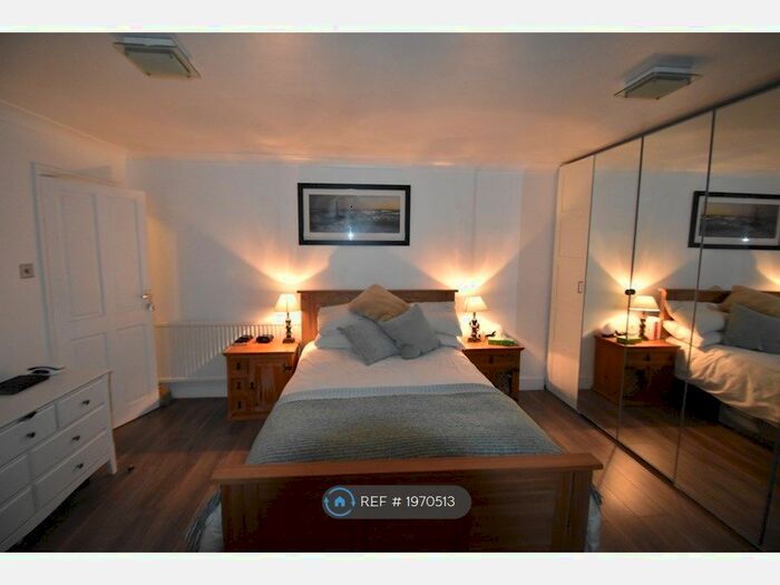 2 Bedroom Flat To Rent In Queens Road, Watford, WD17