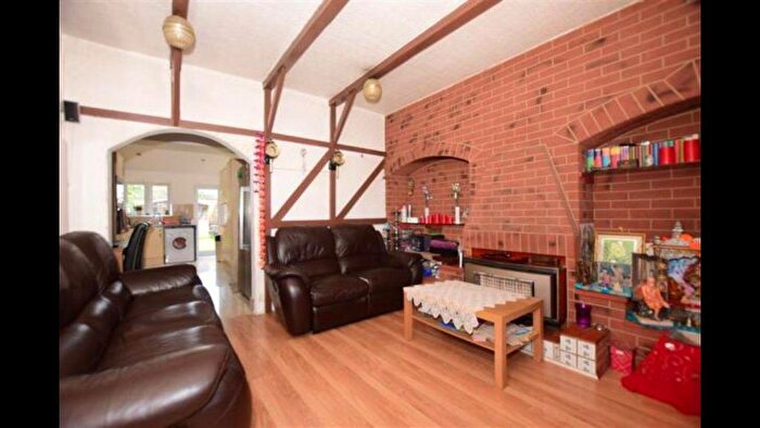 2 Bedroom Terraced House To Rent In Off Becontree Avenue, Dagenham, Rm1