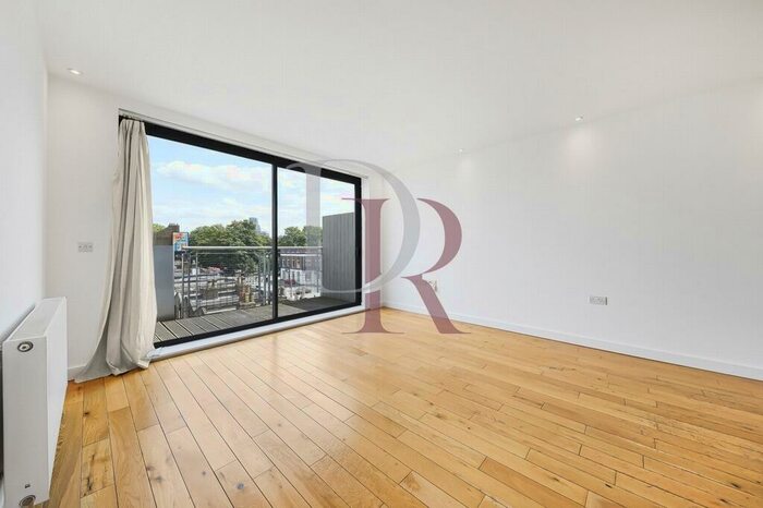 2 Bedroom Apartment For Sale In Hill House Apartments, Pentonville Road, Angel, N1