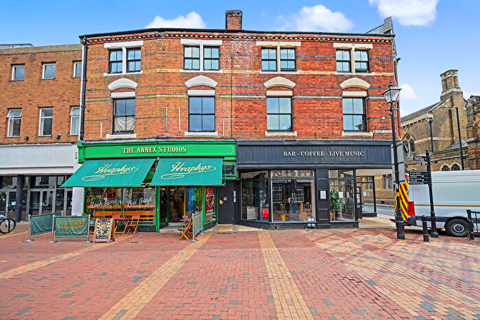 2 Bedroom Apartment For Sale In Sheep Street, Rugby, CV21