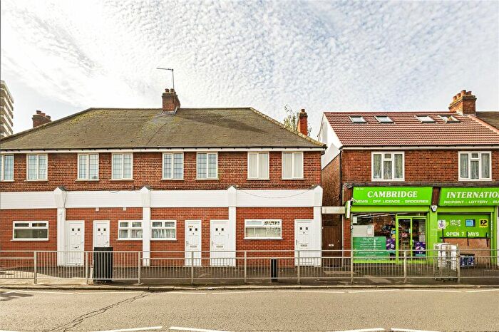 Apartment To Rent In Cambridge Road, Kingston Upon Thames, KT1