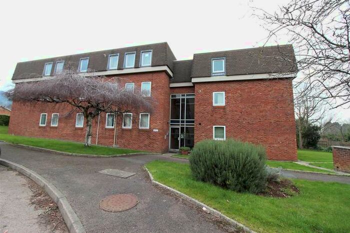 2 Bedroom Apartment To Rent In St. Andrews Road, Malvern, WR14