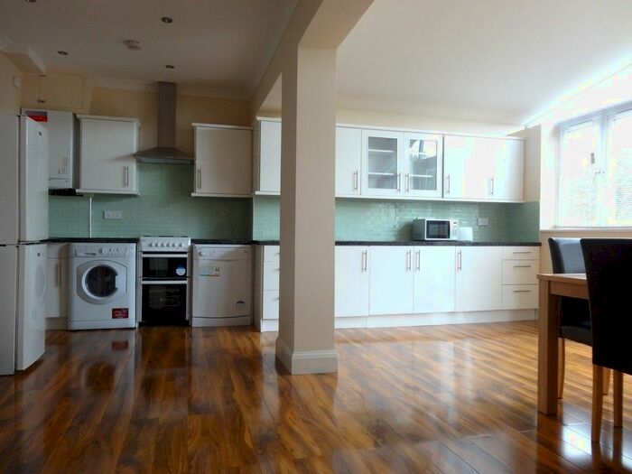 3 Bedroom Detached House To Rent In St Margarets Avenue, Whetstone, N20