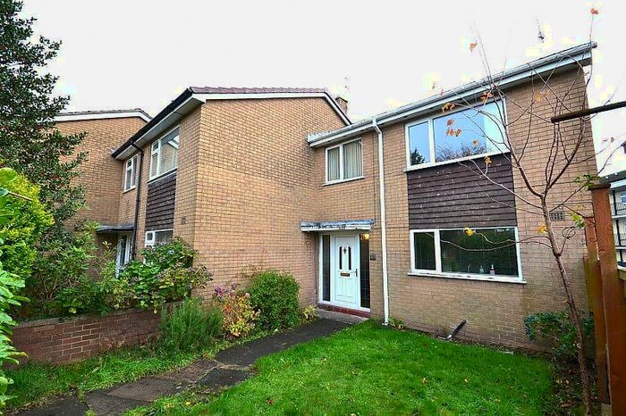 3 Bedroom End Of Terrace House To Rent In Woburn Close, Macclesfield, SK10