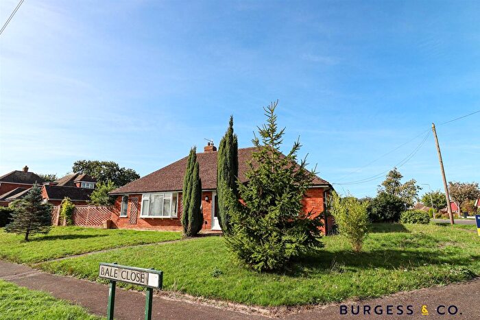 2 Bedroom Detached Bungalow For Sale In Bale Close, Bexhill-On-Sea, TN39