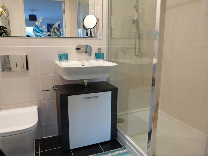 2 Bedroom Apartment To Rent In Cygnet House, Drake Way, Reading, Berkshire, RG2